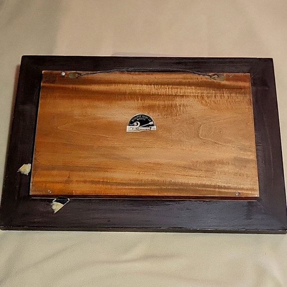 3-D CARVED WOOD WALL ART SIGNED - Picture 6 of 7